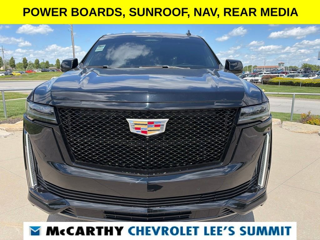 Used 2021 Cadillac Escalade Sport Platinum AWD/4WD image 3