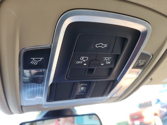 Used 2020 RAM 1500 Laramie image 17