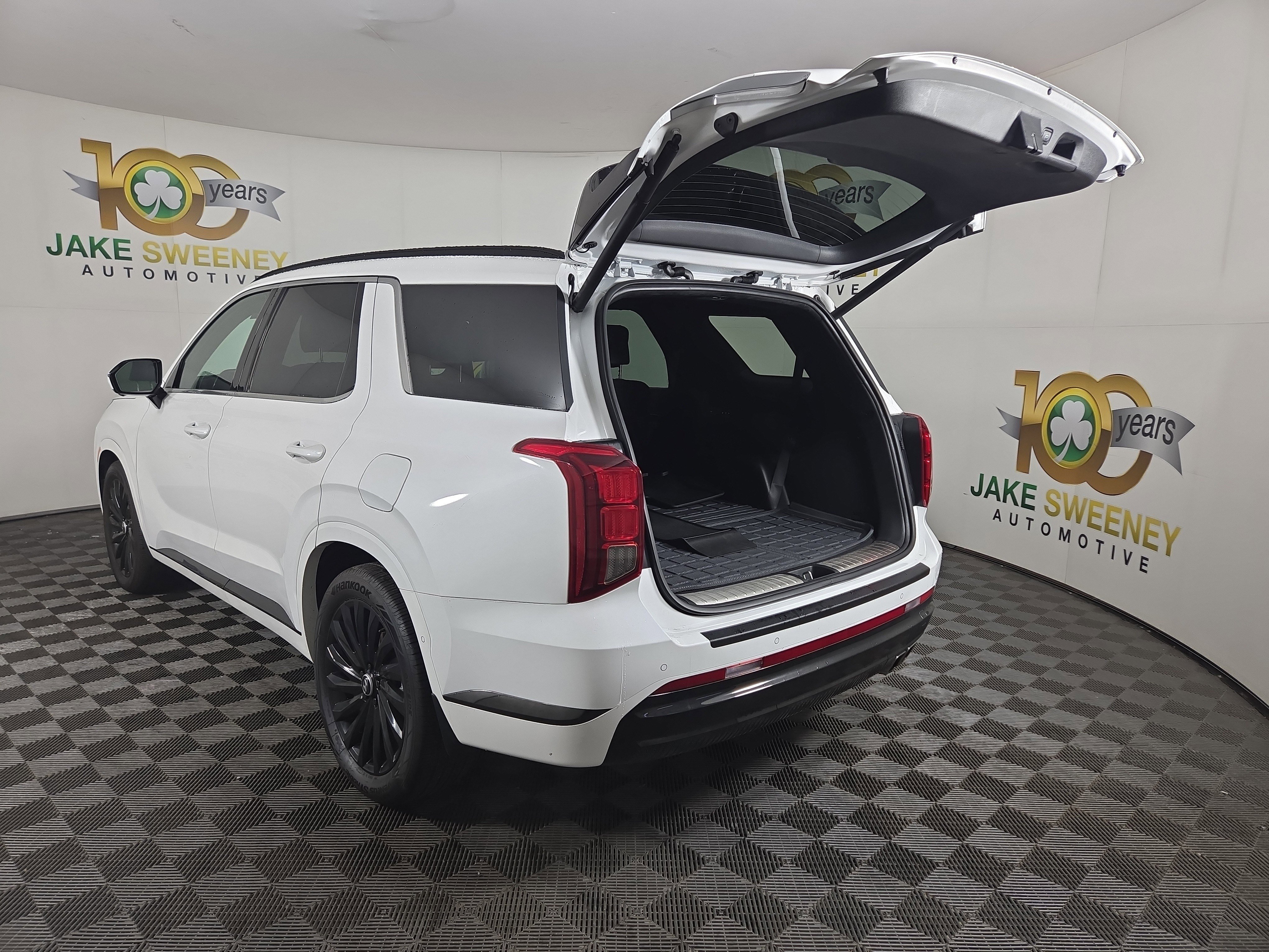 Used 2024 Hyundai Palisade Calligraphy image 32