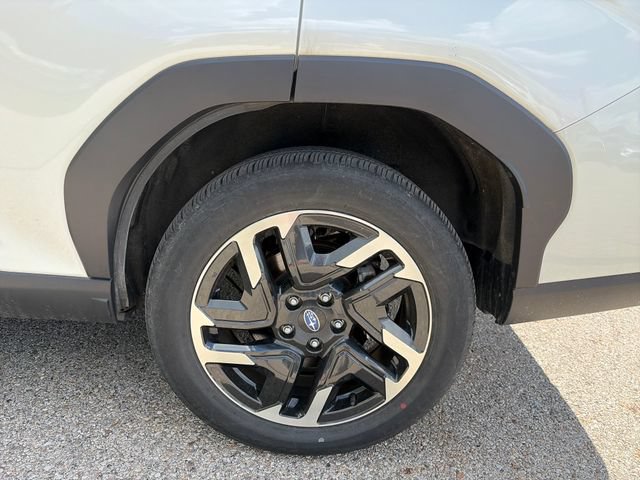 Used 2025 Subaru Forester Limited w/ Popular Package #2 AWD/4WD image 18