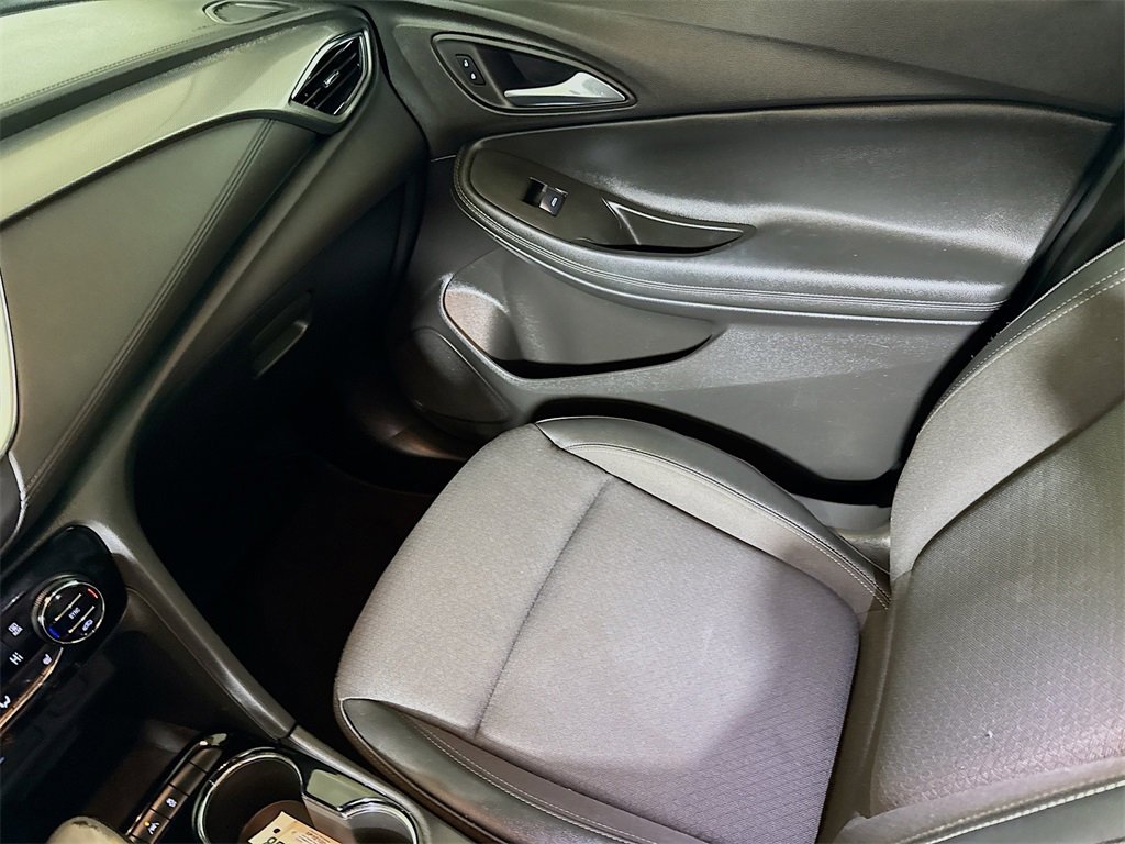 Used 2023 Buick Encore GX Select w/ Sport Touring Package image 20