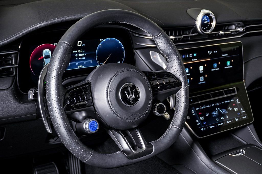 Certified 2024 Maserati Grecale GT image 20