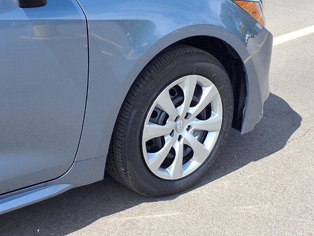 Used 2026 Toyota Corolla LE FWD image 24