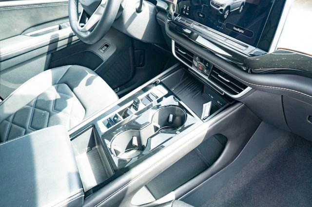 Certified 2025 Volkswagen Atlas SE FWD image 43
