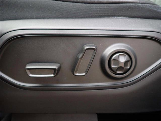 New 2025 Jeep Grand Cherokee L Altitude image 13