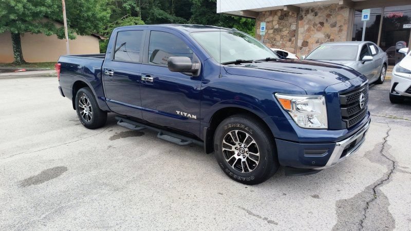 Used 2021 Nissan Titan SV w/ SV Convenience Package RWD image 7