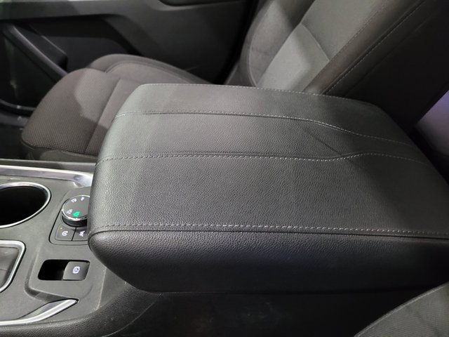 Used 2022 Chevrolet Traverse LT image 40