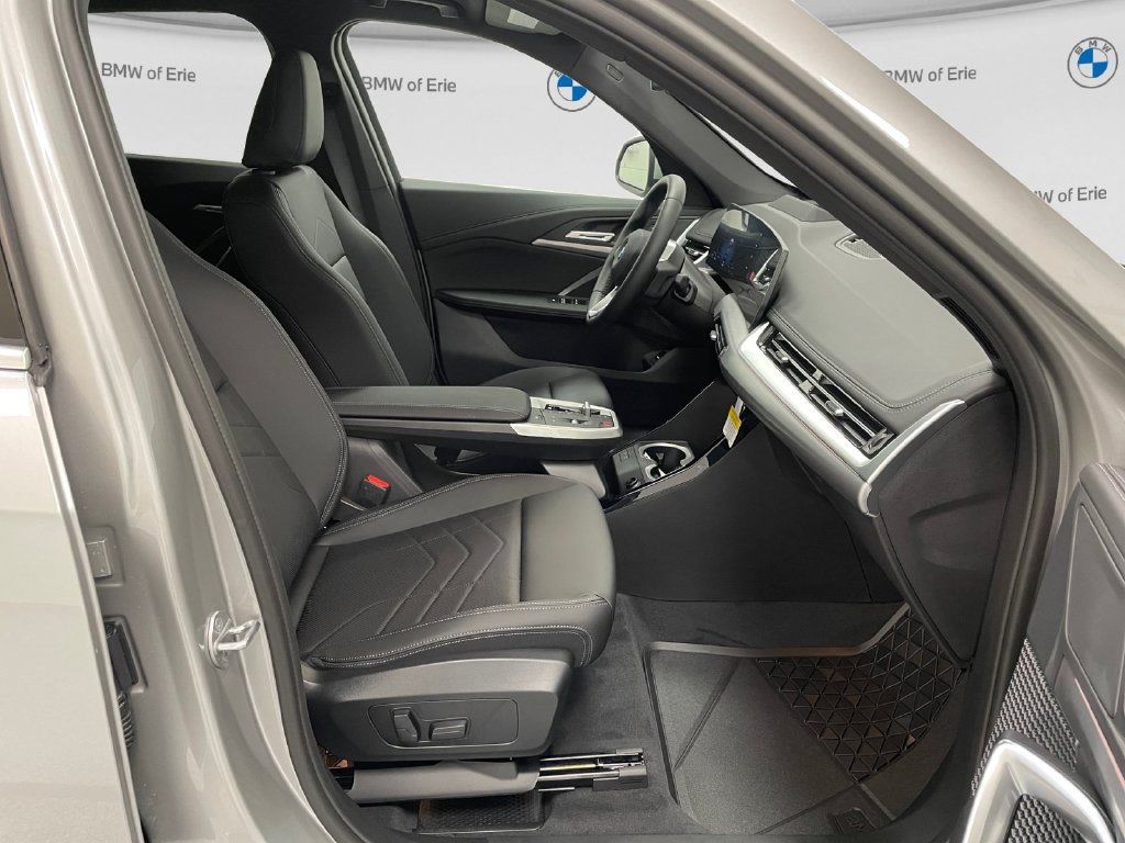 New 2027 BMW X1 xDrive28i AWD/4WD image 14