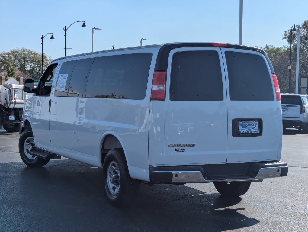Used 2025 Chevrolet Express 3500 LT w/ LT Preferred Equipment Group RWD image 12