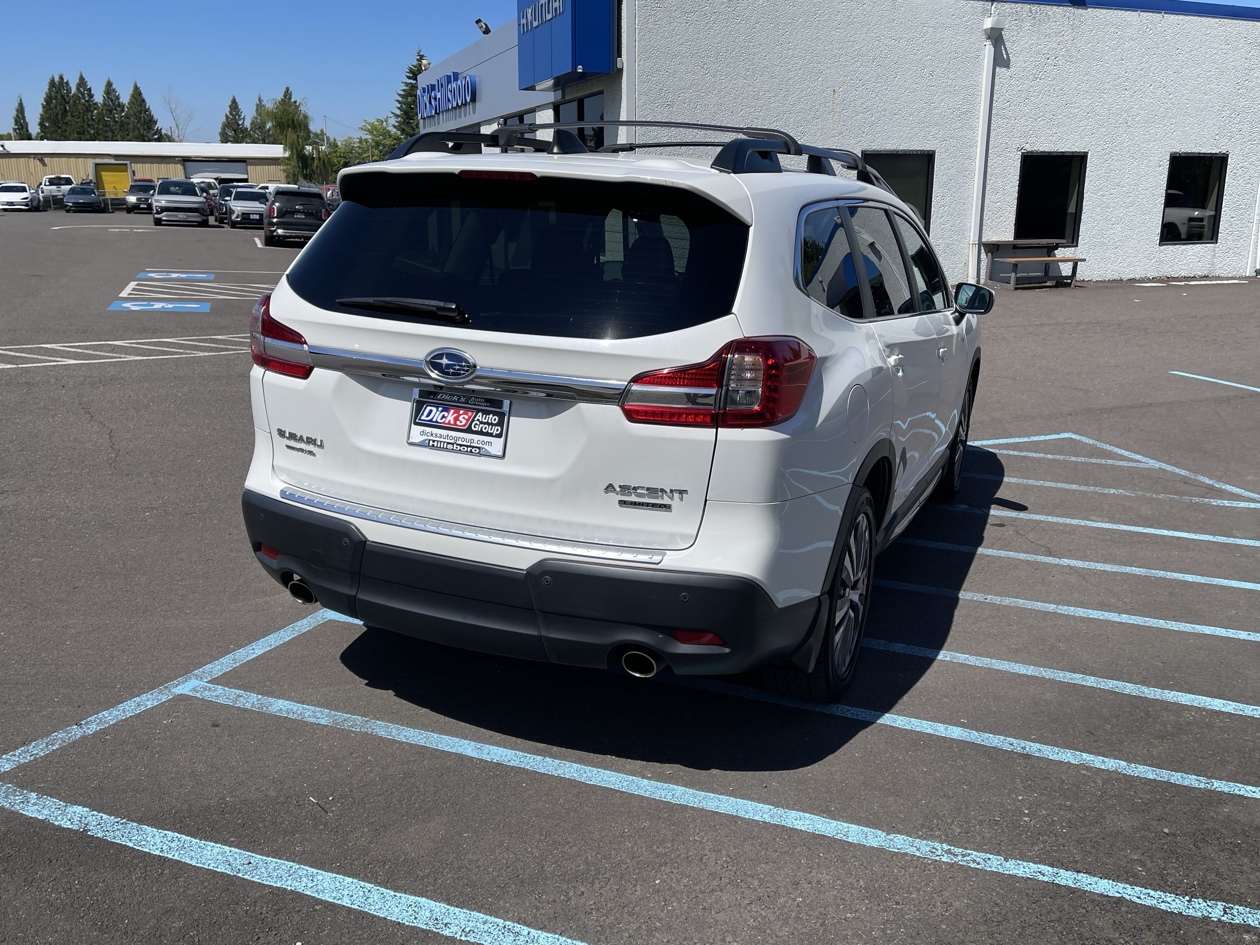 Used 2022 Subaru Ascent Limited w/ Technology Package AWD/4WD image 5