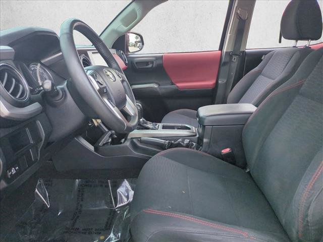 Used 2017 Toyota Tacoma SR5 w/ Tow Package RWD image 16