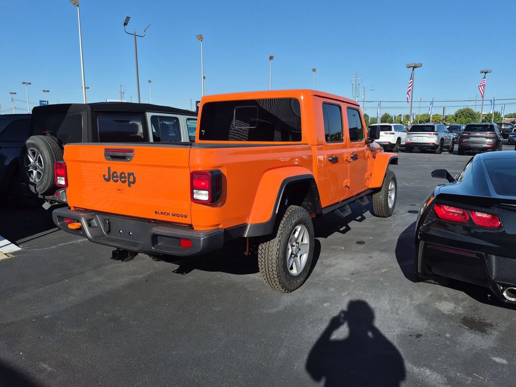 Used 2025 Jeep Gladiator Sport w/ Premium Package AWD/4WD image 2
