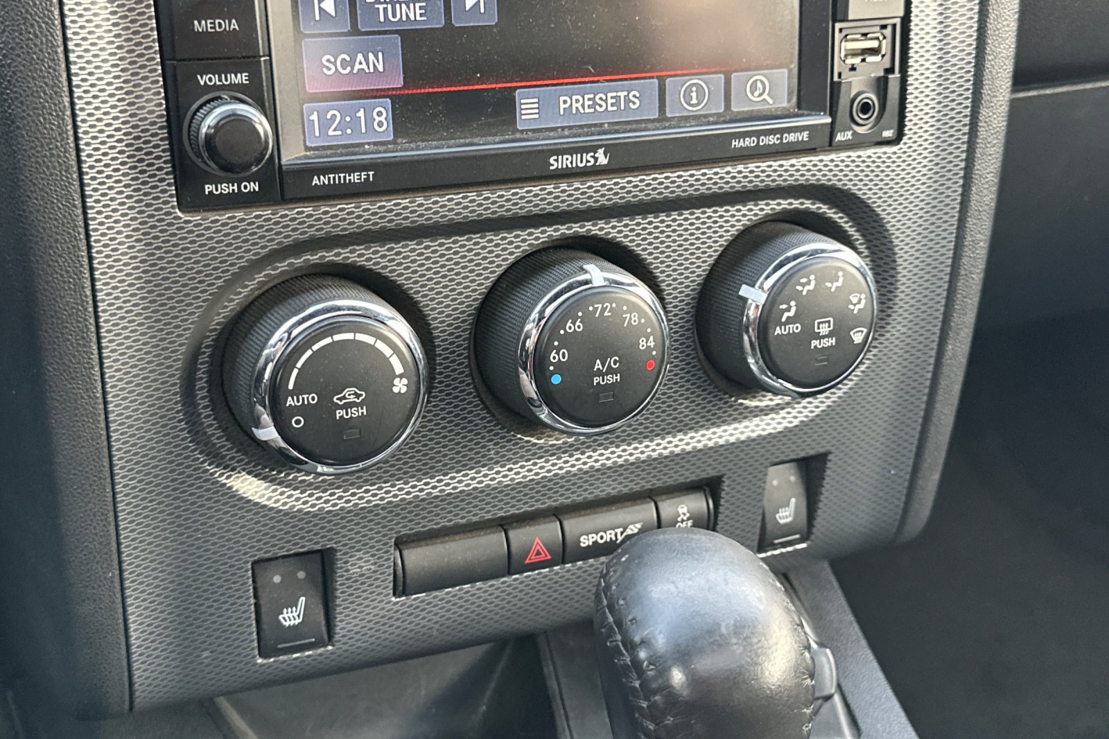 Used 2013 Dodge Challenger R/T image 28
