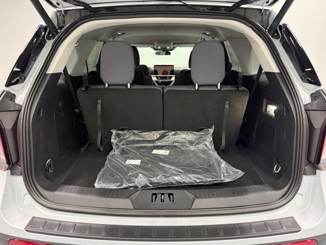New 2026 Ford Explorer Active RWD image 28