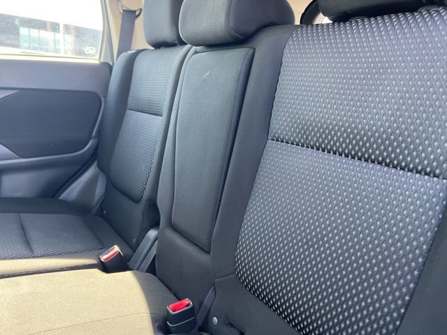 Used 2018 Mitsubishi Outlander AWD image 26