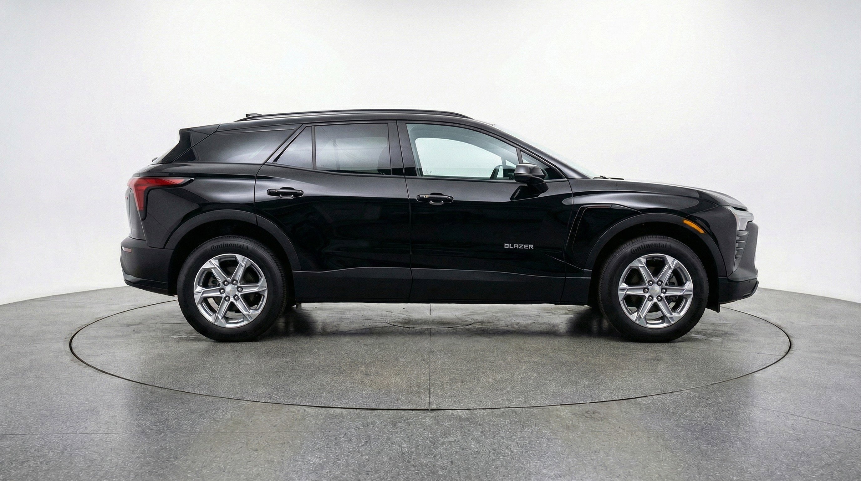 Used 2025 Chevrolet Blazer LT image 11