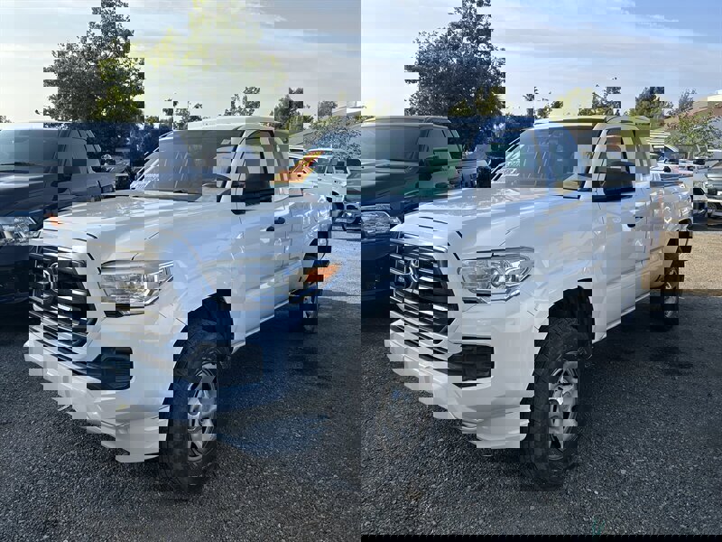 Used 2017 Toyota Tacoma SR image 22