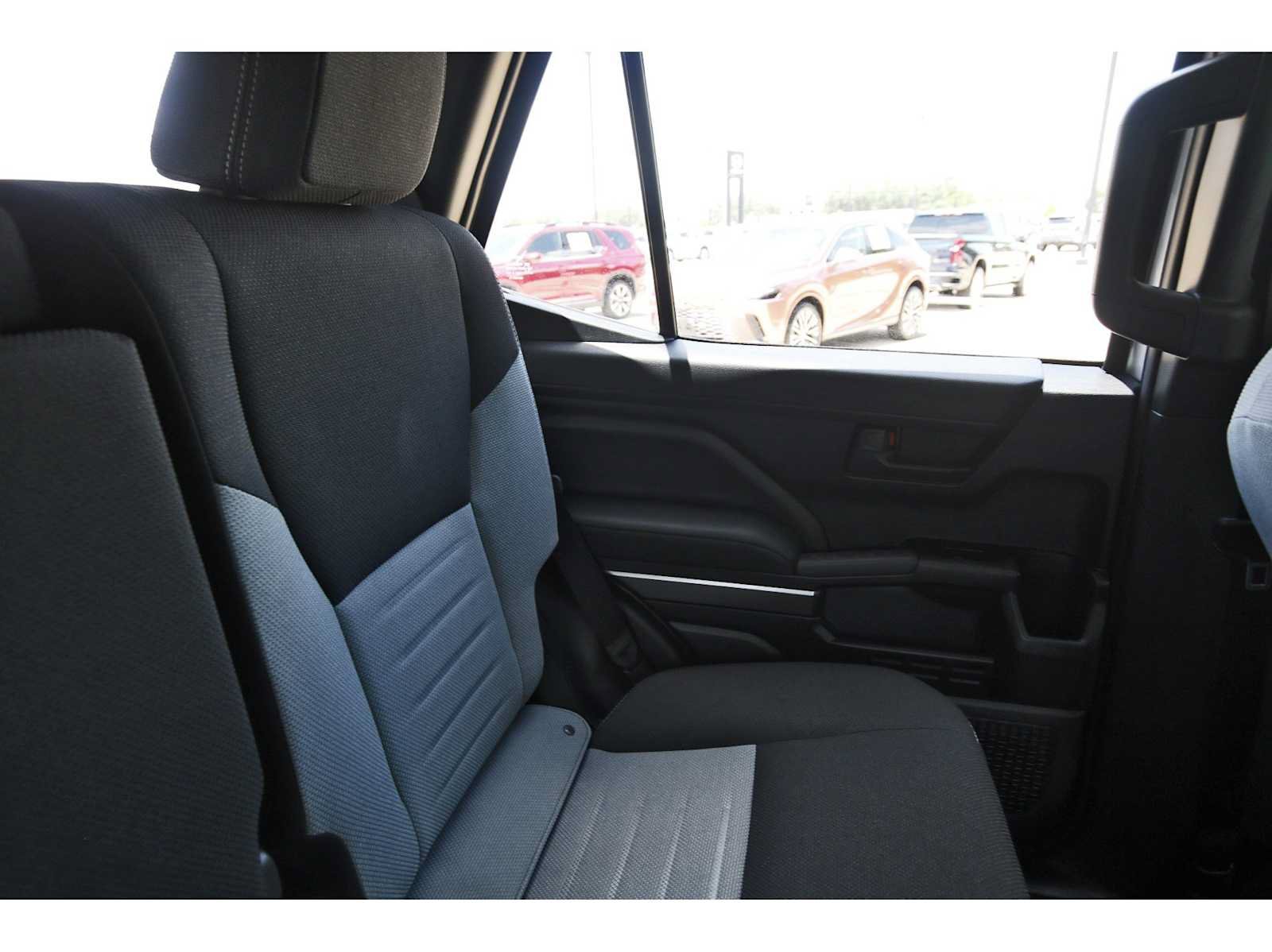 Used 2025 Toyota 4Runner TRD Off-Road AWD/4WD image 10
