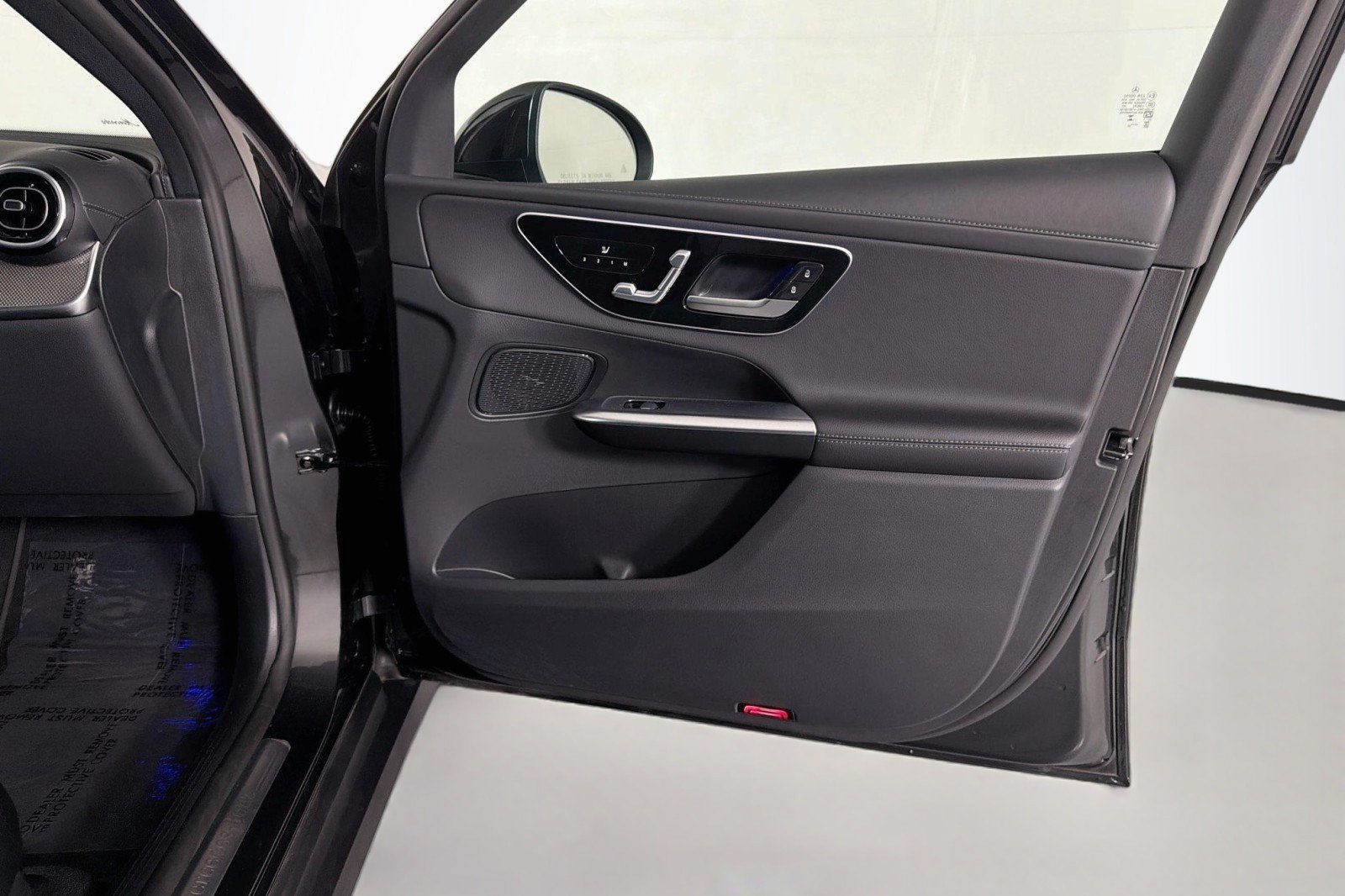 Certified 2024 Mercedes-Benz GLC 300 image 26
