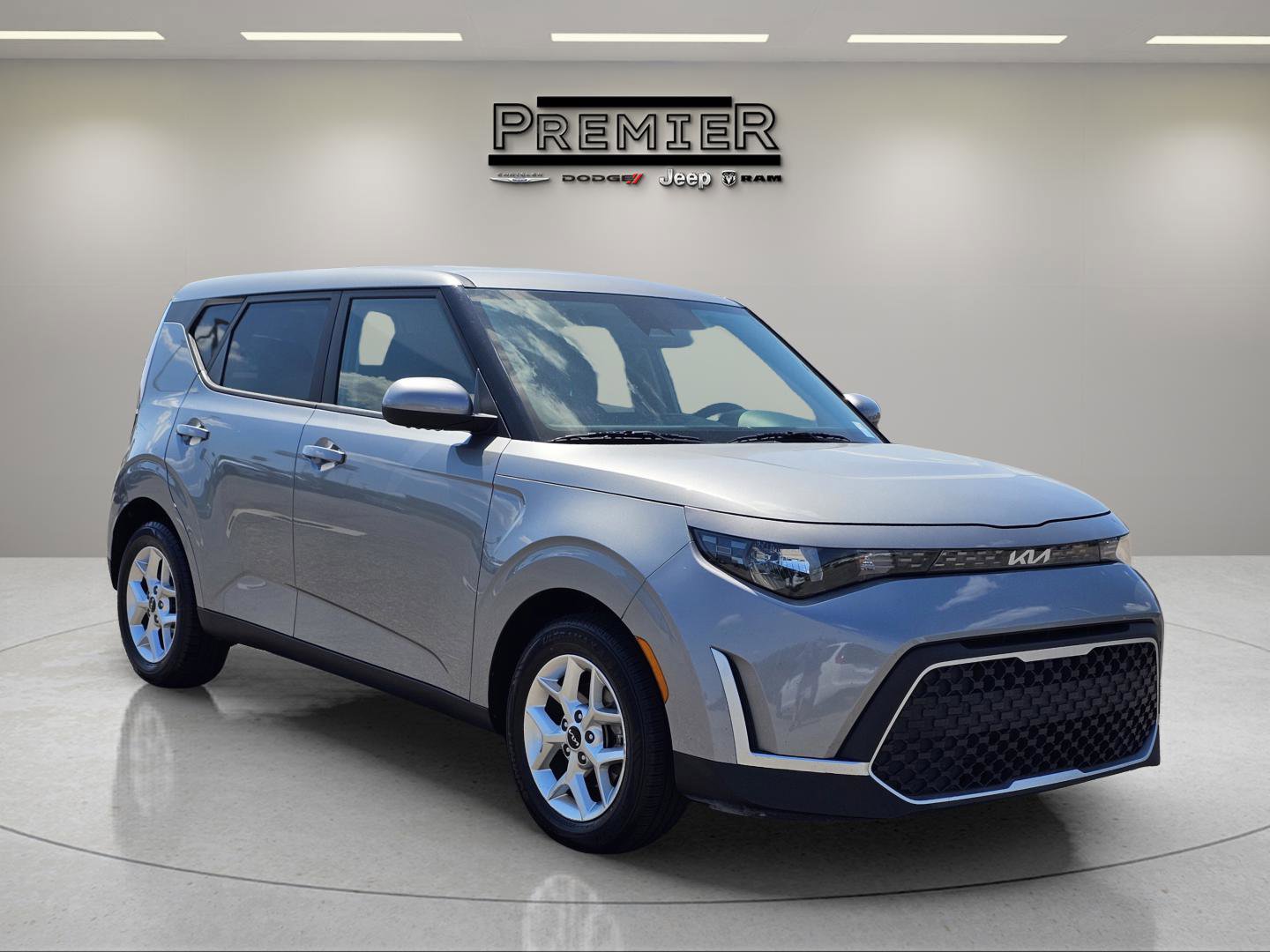 Used 2023 Kia Soul LX w/ Option Group 015 image 5