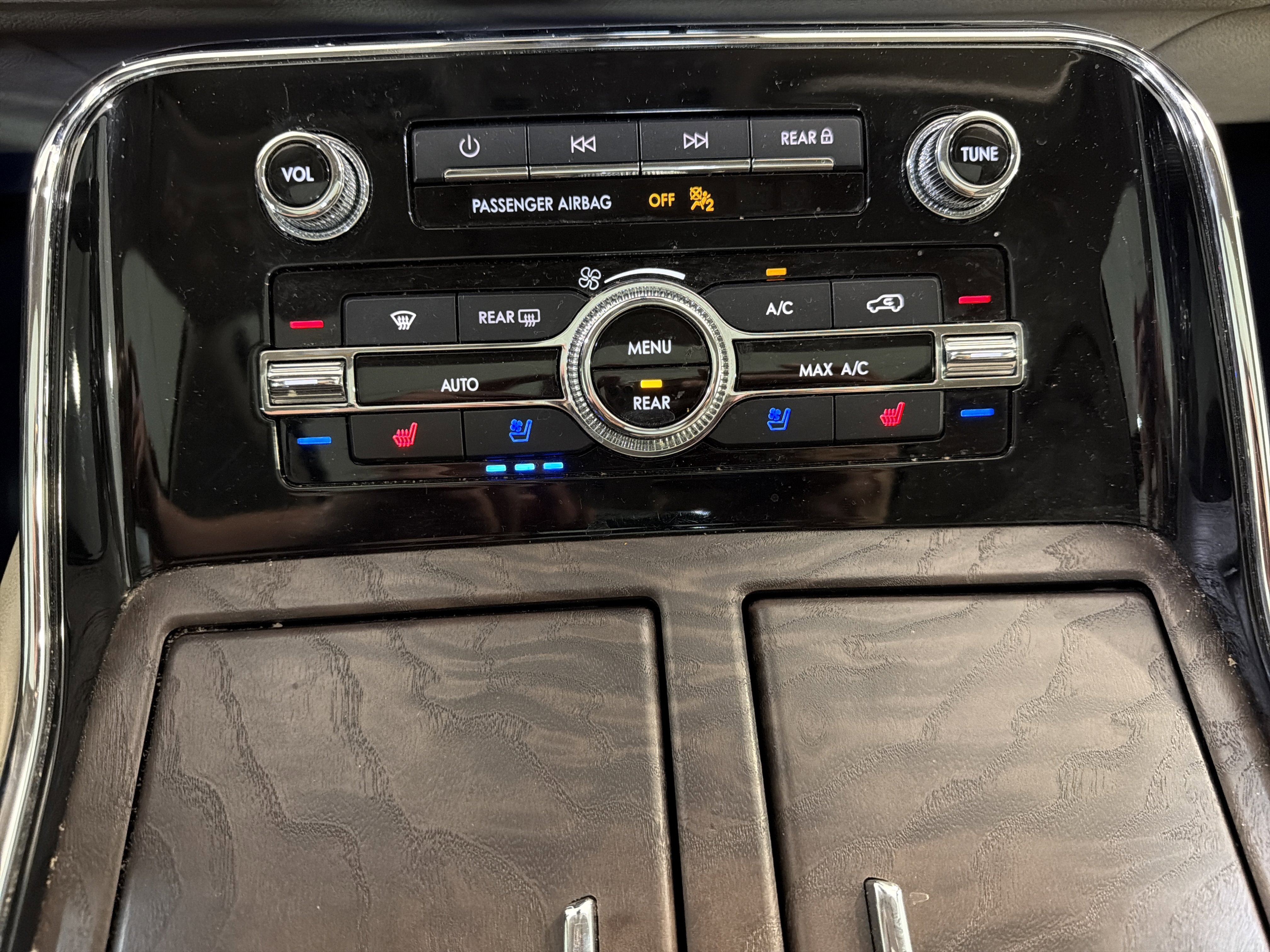 Used 2020 Lincoln Navigator Reserve w/ Luxury Package RWD image 20