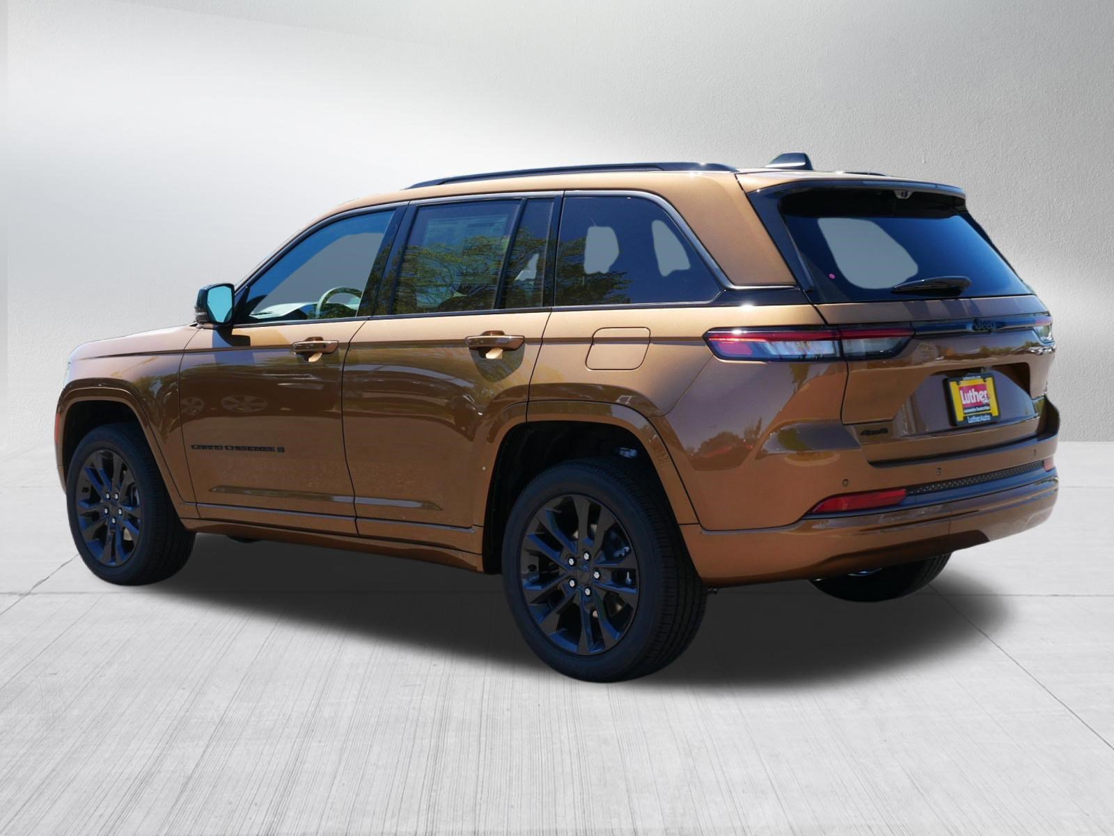 New 2026 Jeep Grand Cherokee Limited AWD/4WD image 5