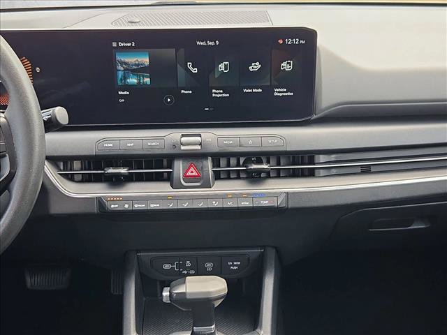 Used 2025 Kia K4 FWD image 14