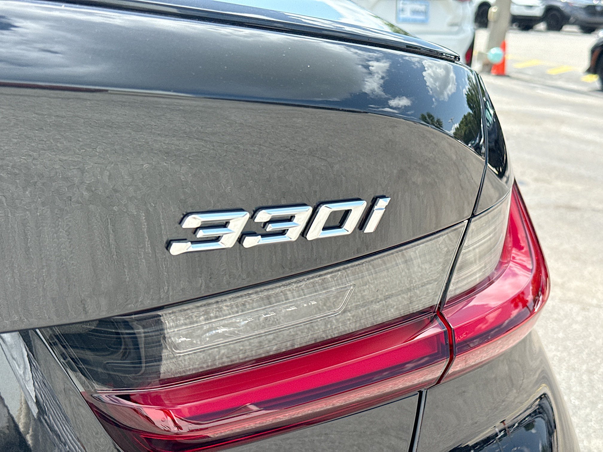 New 2026 BMW 330i Sedan w/ M Sport Package RWD image 11