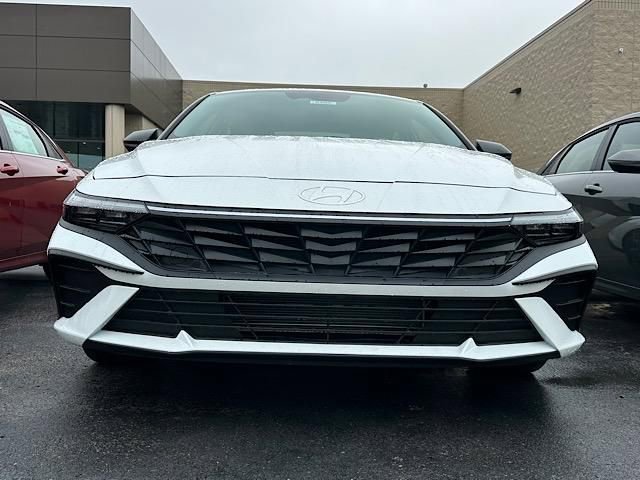 New 2026 Hyundai Elantra Sport image 2