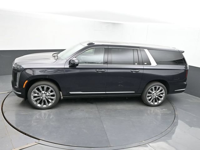 New 2026 Cadillac Escalade ESV Luxury w/ LPO, Radiant Package AWD/4WD image 37