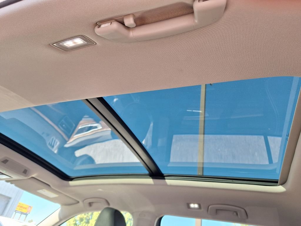 New 2026 Volkswagen Atlas SE image 10