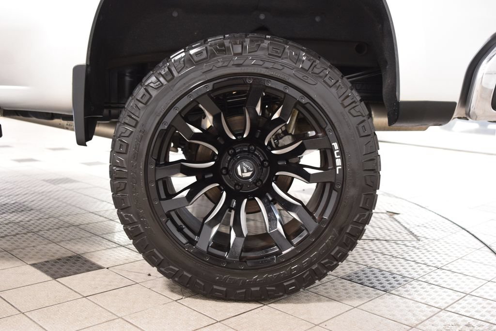 Used 2019 Chevrolet Silverado 1500 LTZ w/ LTZ Premium Package AWD/4WD image 28
