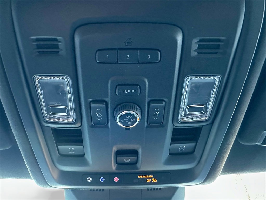 Certified 2023 Cadillac Escalade V image 28