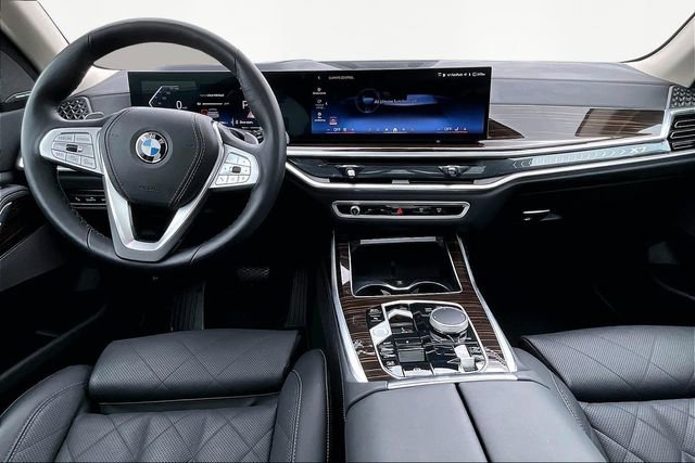 Used 2026 BMW X7 xDrive40i image 15