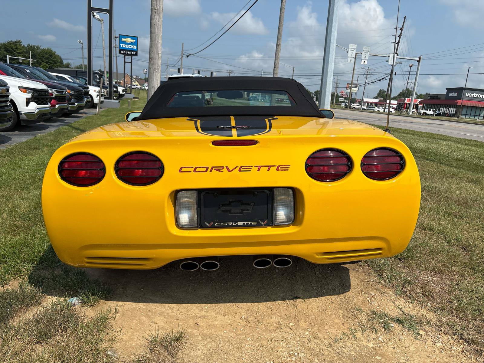 Used 2002 Chevrolet Corvette Convertible w/ Preferred Equipment Group2 RWD image 4