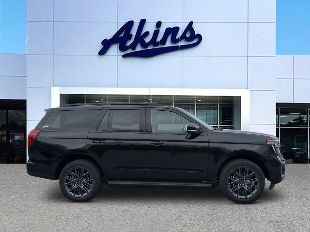 New 2026 Ford Expedition Platinum w/ Stealth Appearance Package image 1