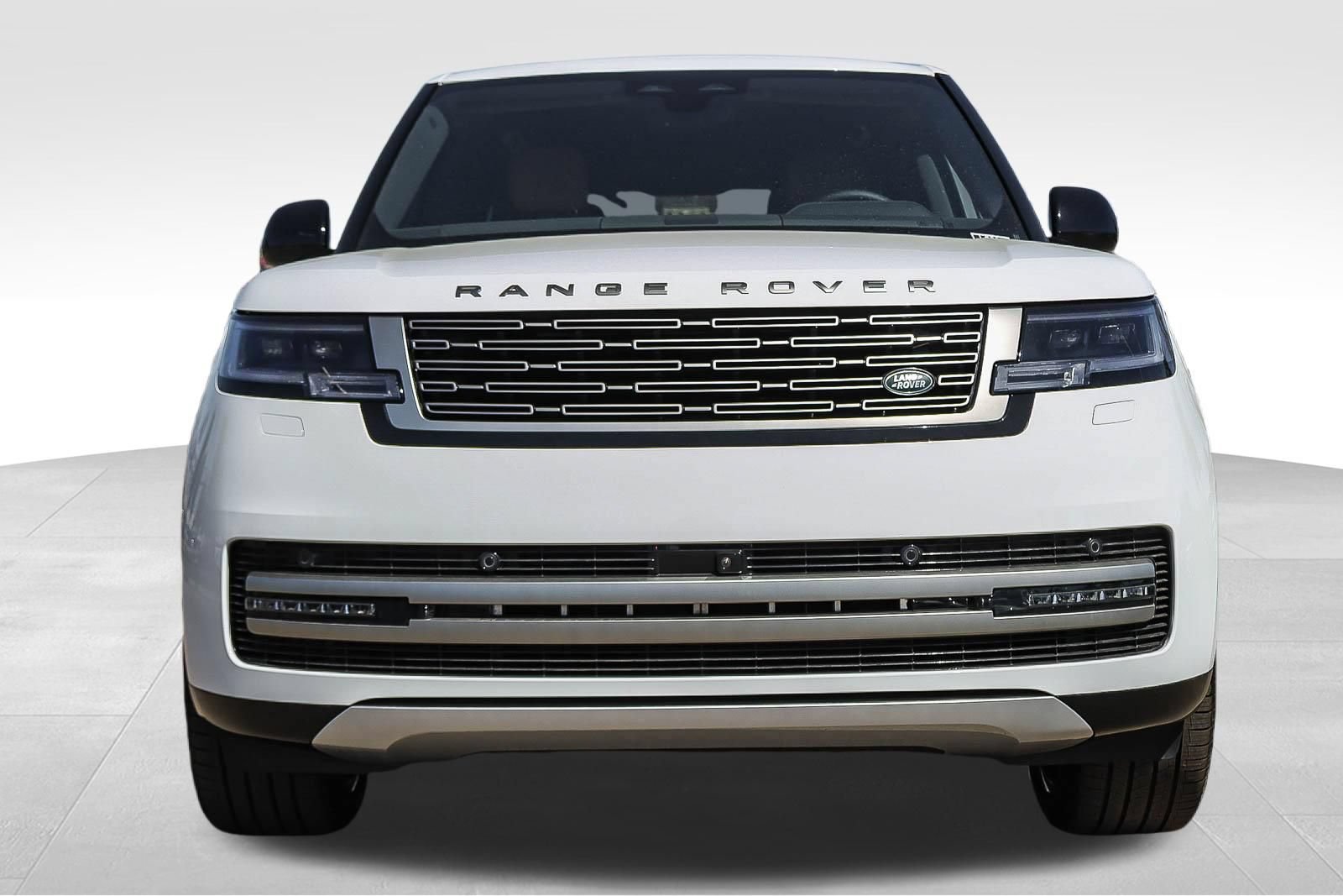 New 2026 Land Rover Range Rover Long Wheelbase SE AWD/4WD image 2