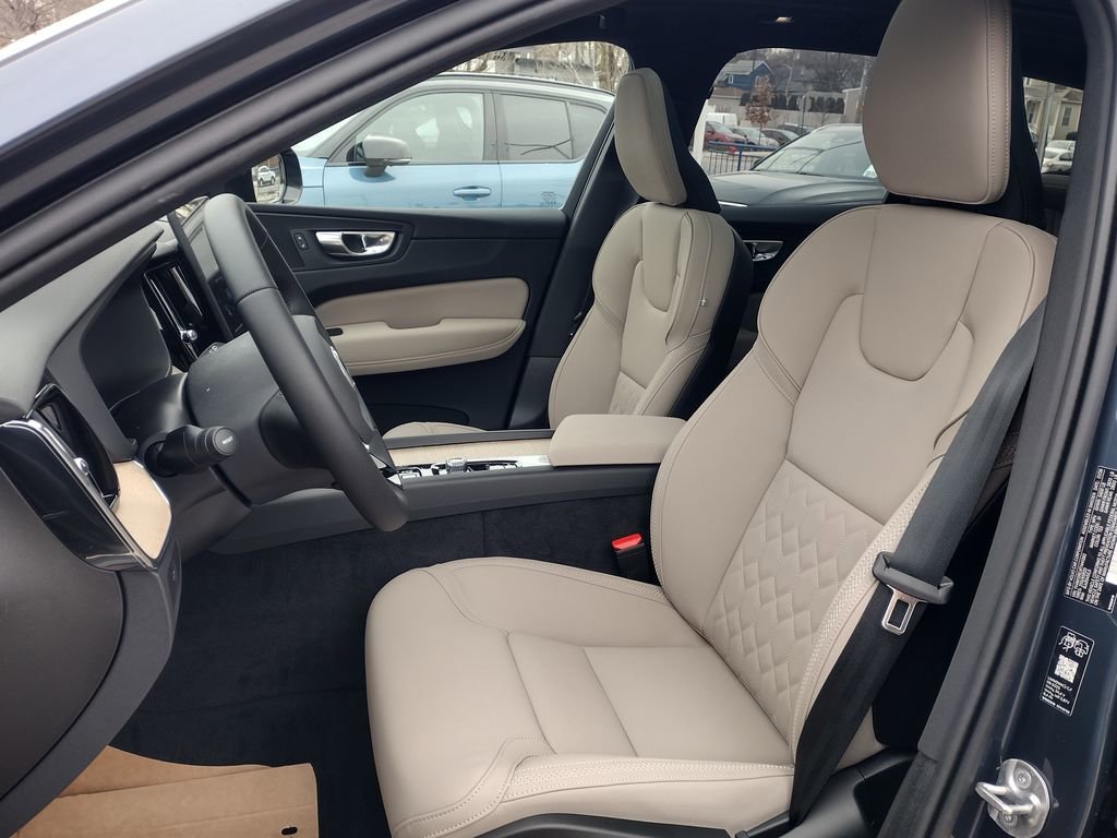 New 2026 Volvo XC60 B5 Plus w/ Climate Package image 12