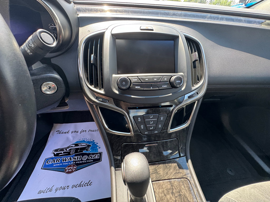 Used 2015 Buick LaCrosse FWD image 30