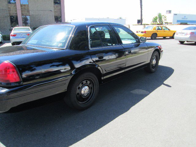 Used 2011 Ford Crown Victoria Police Interceptor w/ Radio Suppression Pkg image 5