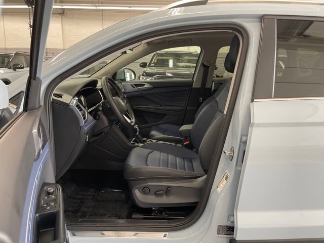 Used 2025 Volkswagen Taos SEL w/ Black Wheel Plus Package AWD/4WD image 7