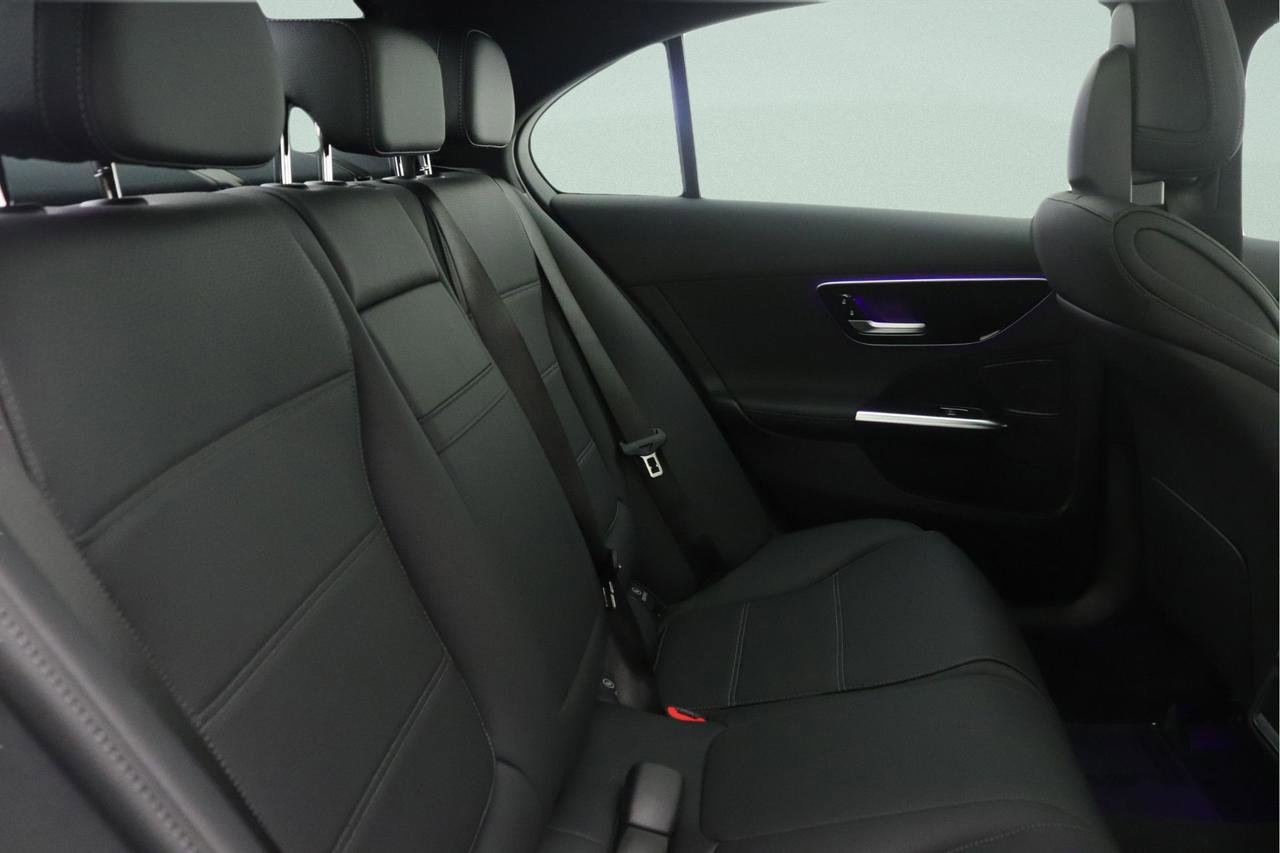 New 2026 Mercedes-Benz C 300 4MATIC Sedan image 8