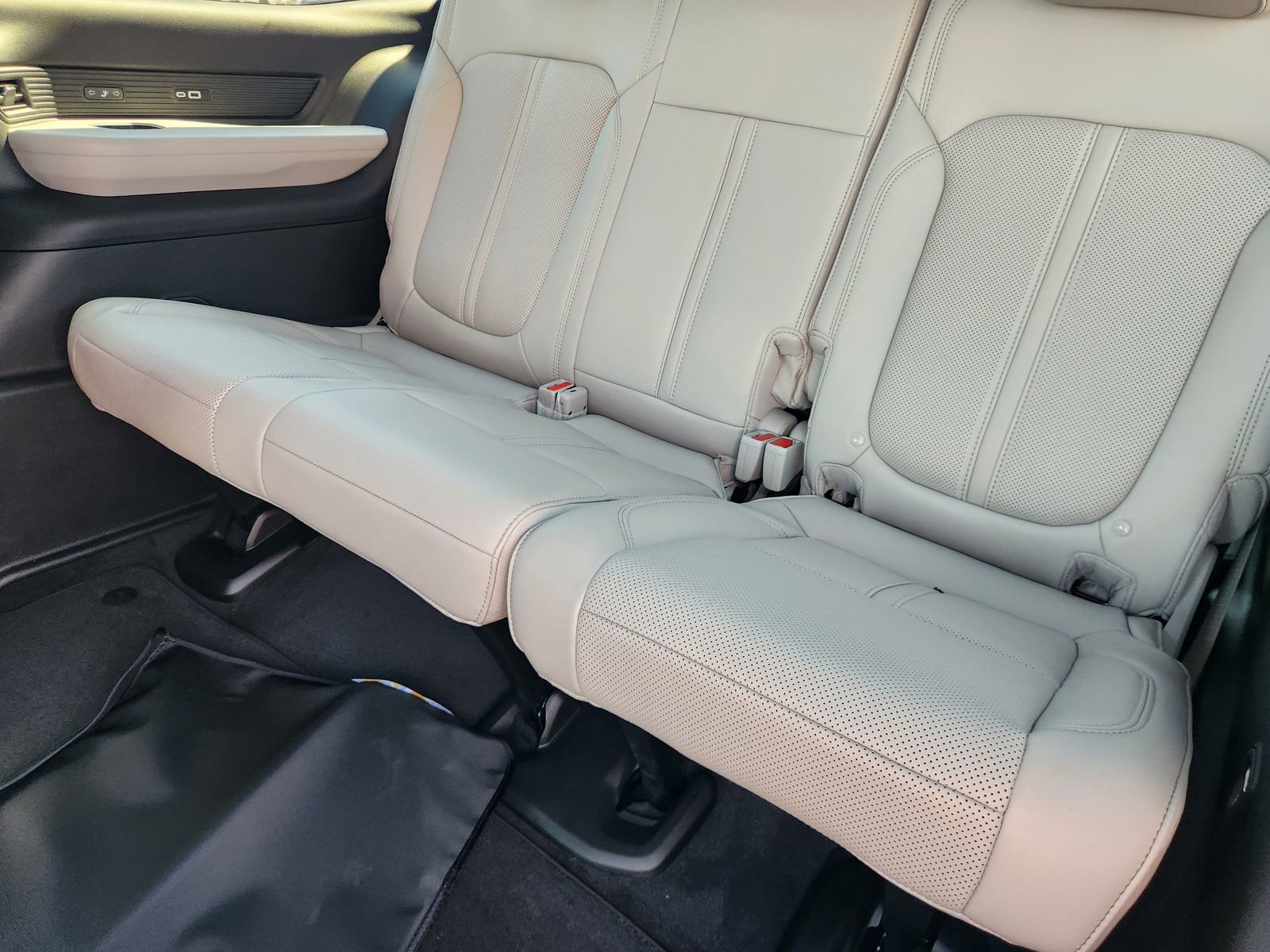 New 2026 Jeep Grand Wagoneer Limited AWD/4WD image 23