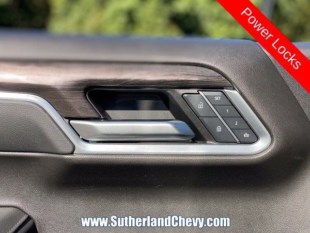 Used 2025 Chevrolet Silverado 1500 LTZ AWD/4WD image 16