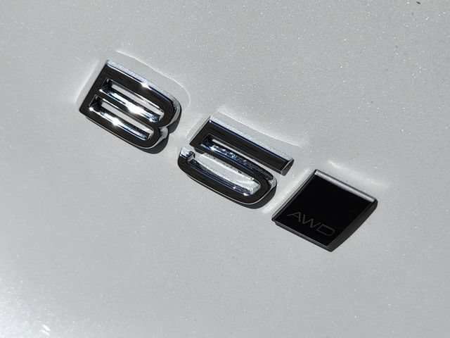 New 2026 Volvo XC40 B5 Ultra w/ Climate Package AWD/4WD image 17