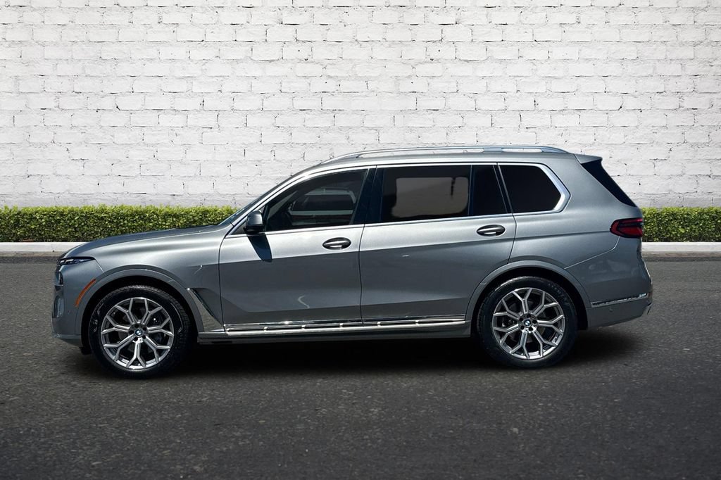Used 2026 BMW X7 xDrive40i AWD/4WD image 7