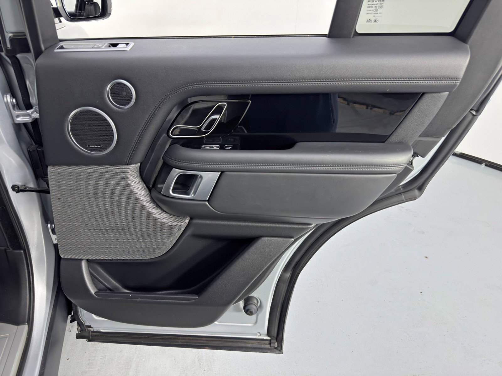 Used 2020 Land Rover Range Rover HSE image 54