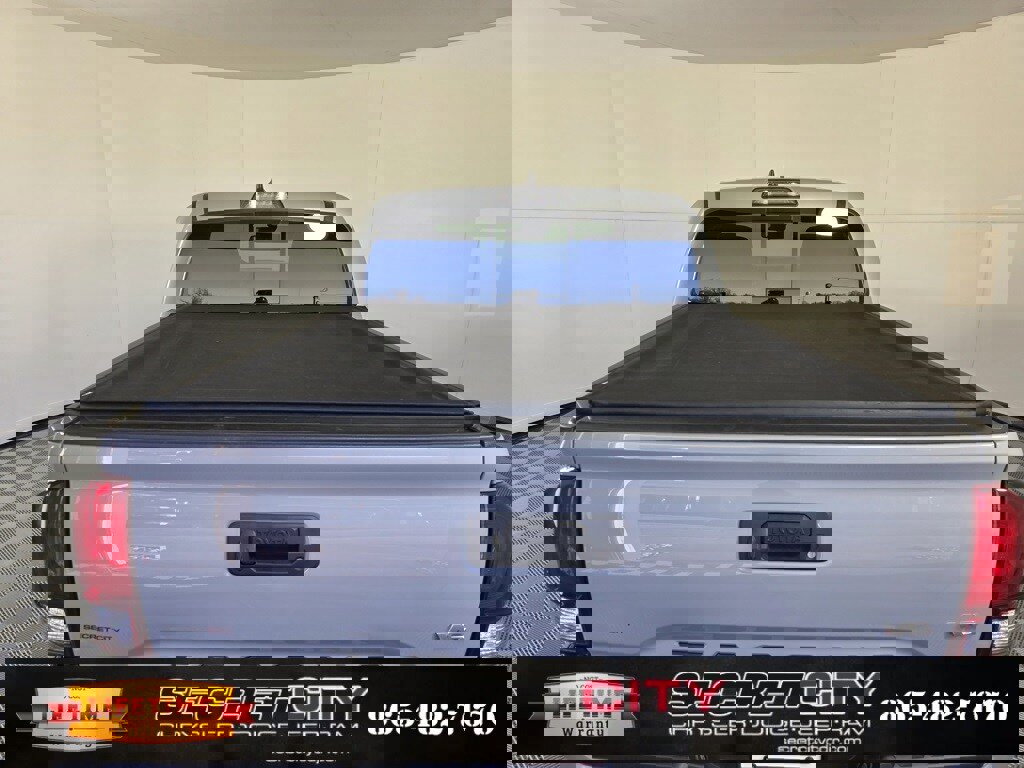 Used 2018 Toyota Tacoma TRD Sport image 31