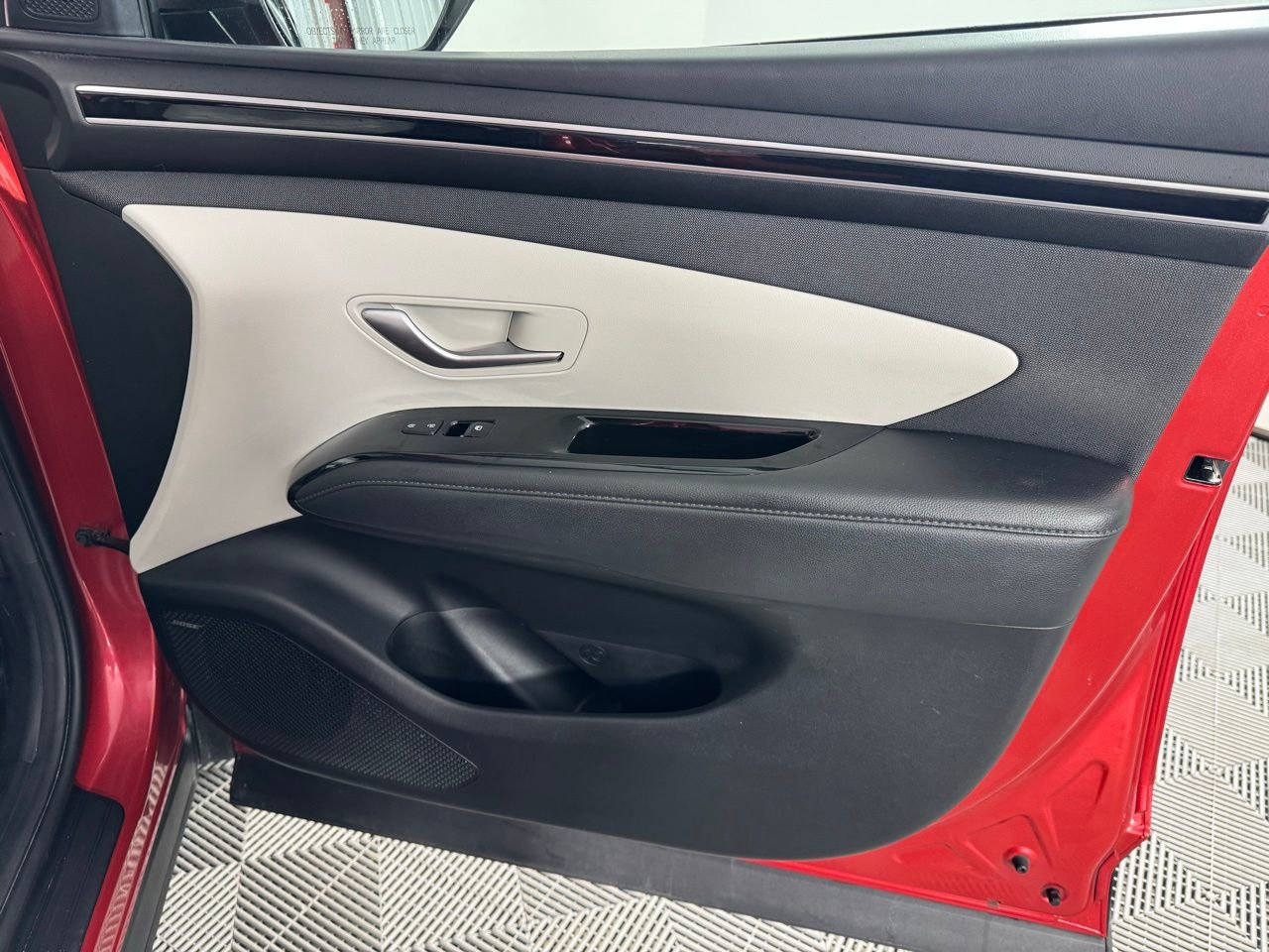 Used 2023 Hyundai Tucson Limited image 30