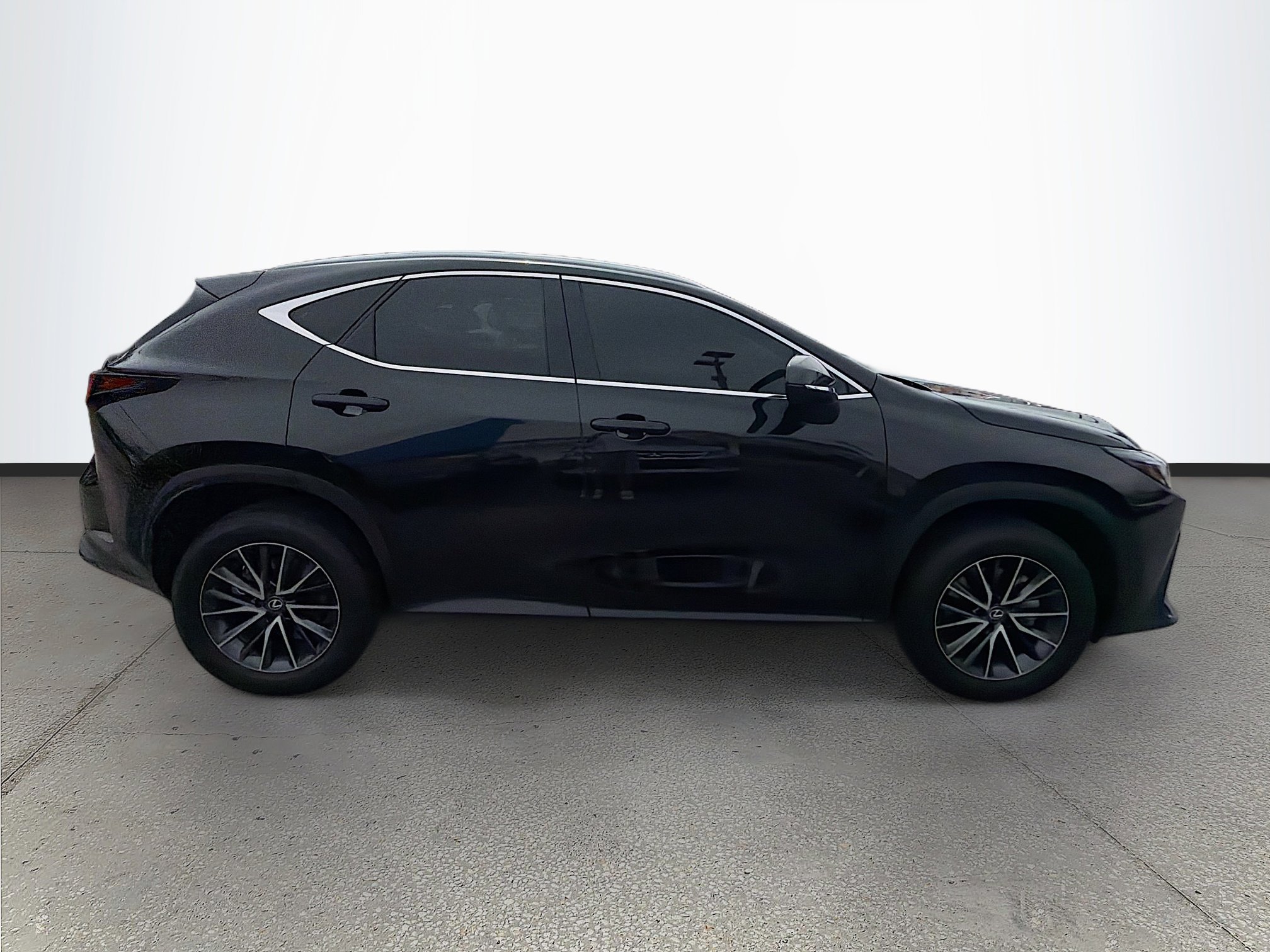 Used 2025 Lexus NX 250 FWD w/ Accessory Package (2T) image 4